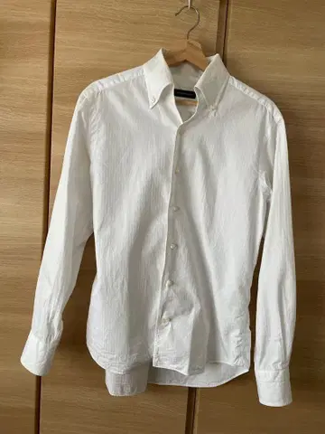 TOMORROWLAND 화이트 버튼다운 셔츠