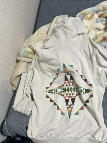 Pendleton 기하학 패턴 후드 부착 후드티 L