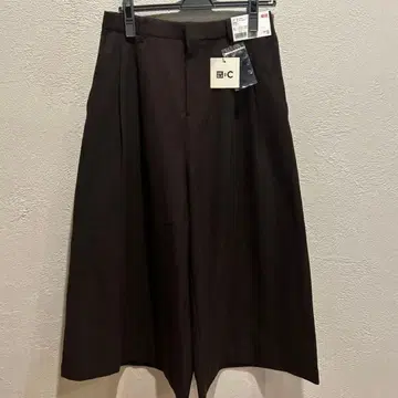 택 포함 새상품 유니클로C 큐롯 다크 브라운 L 표준 사이즈