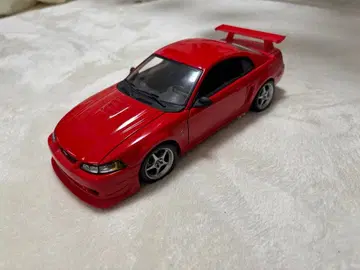 포드 머스탱 1/18