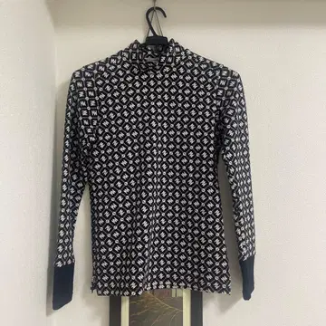 MASTER BUNNY EDITION 긴팔 셔츠 M 사이즈