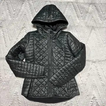 [ 미사용 새상품 ] adidas 퀼팅 자켓 후드 부착 블랙