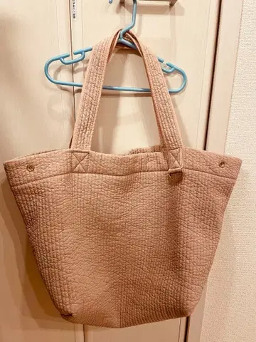 새상품급 atrise 아뜨라이즈 누비백 L 사이즈 더스티 핑크