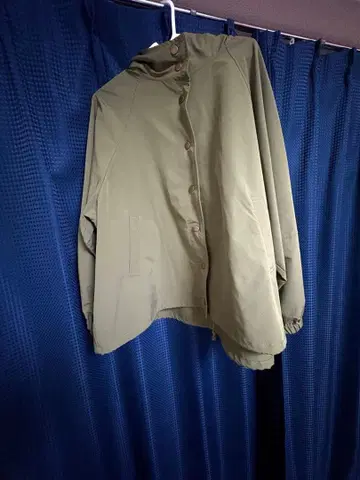 후드 부착 아우터 그린