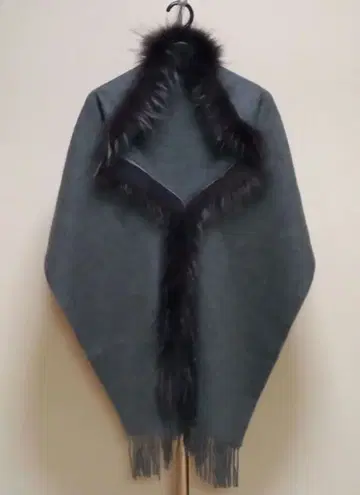 블랙 퍼 포함 스톨