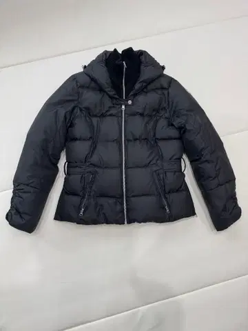 블랙 다운 자켓 실버 금장 장식