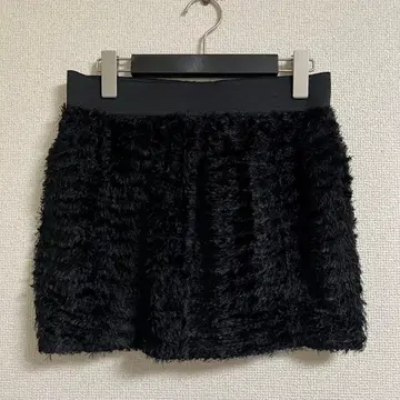 FLORENT 플로렌트 블랙 퍼 스타일 미니 스커트