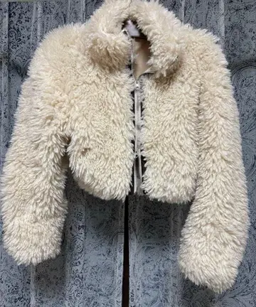 아이보리 플리스 자켓 M 사이즈