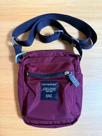 marimekko 버건디 숄더백