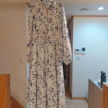 새상품급 체스티 꽃무늬 원피스 긴팔 사이즈 1 M