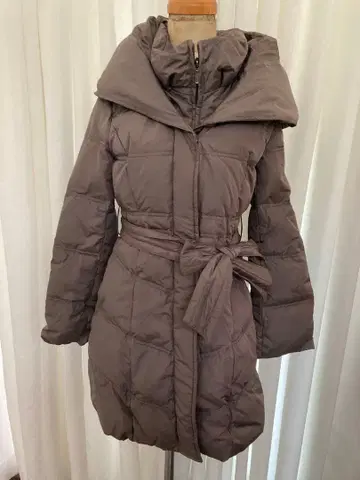 미사용 새상품 다운 코트 여성용 M