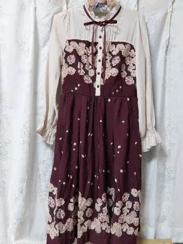 꽃무늬 버건디 롱 원피스