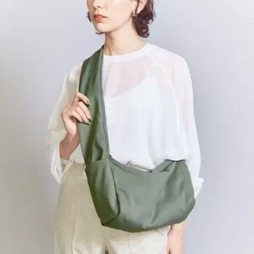 BY 스퀘어 와이드 핸들 바디백 BEAUTY&YOUTH 숄더