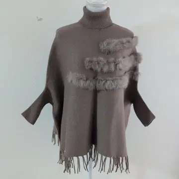 GALLERIE 프린지 터틀넥 니트 판초