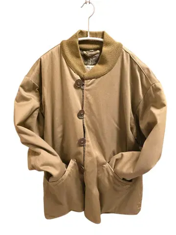 밀리터리 자켓 베이지 버튼 포함