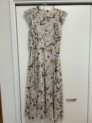 새상품급 EPOCA 40 꽃무늬 프릴 맥시 드레스