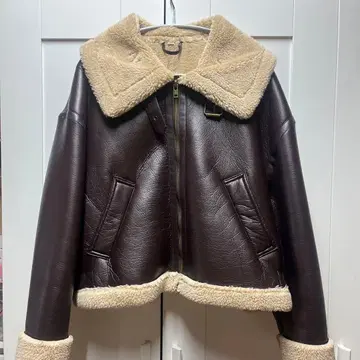 다크 브라운 숏 무스탕 코트