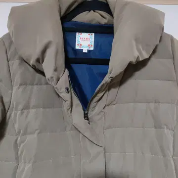 BEAMS 다운 자켓
