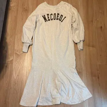 Bou Jeloud 머메이드 맨투맨 원피스