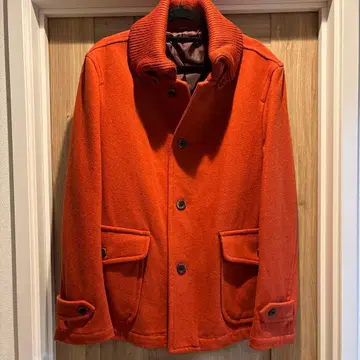 울 오렌지 자켓 버튼 포함