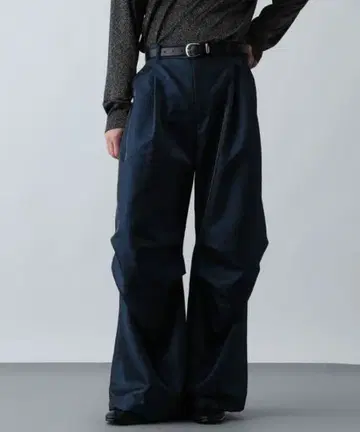 [택 포함 새상품] HARE 샤이니 와이드 레그 팬츠