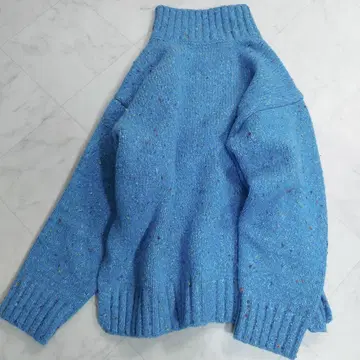 컨디션 최상 퓨어세신 터틀넥 니트 블루 계열 오버 사이즈