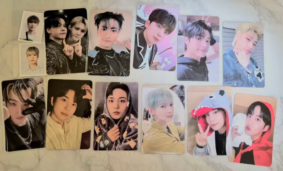 Ateez Hongjoong Seonghwa Yunho Yeosang San Mingi Wooyoung Jongho LD seasons greetings pre-order benefit Quick sale