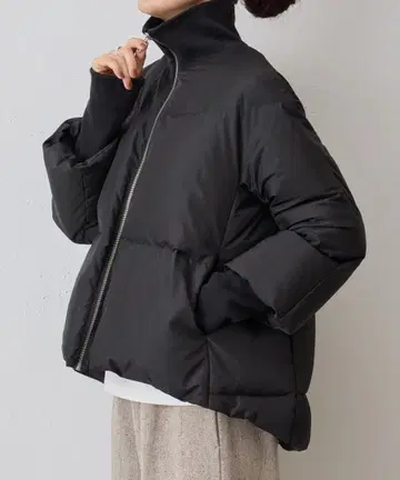 BEARDSLEY(비어즐리) 지퍼 플레어 다운