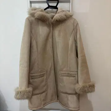 Apuweiser-riche 무스탕 코트