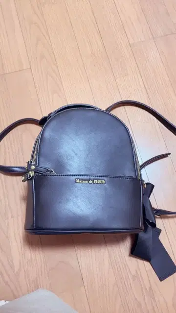 Manteau & Plus 원형 백팩 다크 브라운