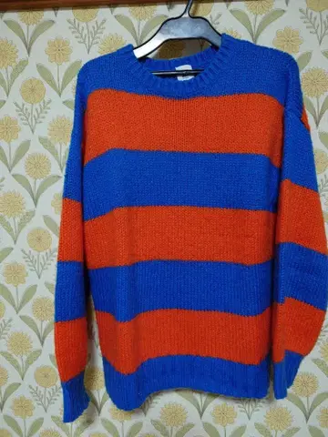 조인트 워크 보더 니트 스웨터