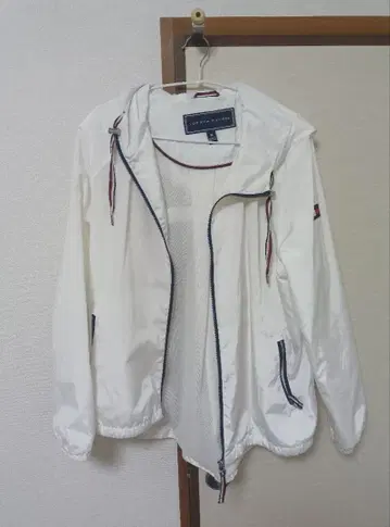 TOMMY HILFIGER 후드 부착 나일론 자켓 XL 화이트