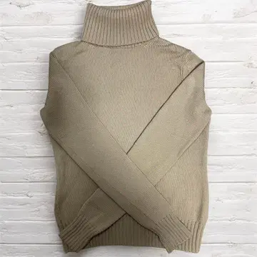 띠어리 터틀넥 니트