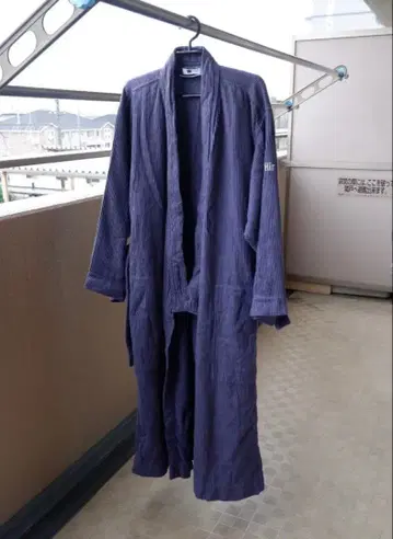 ISSEI MIYAKE 브랜드 [ IM MEN ] 로브