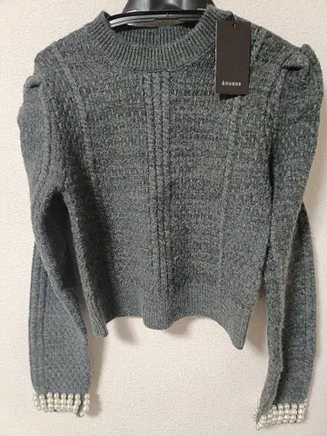 아뉴앙스 숏 기장 니트 펄 미사용 새상품