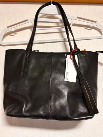 box21 블랙 가죽 토트백