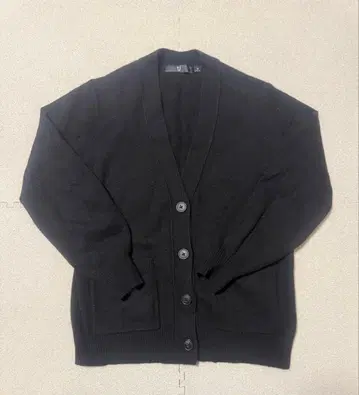 유니클로 +J 미들 게이지 캐시미어 블렌드 V넥 가디건 사이즈 M 블랙