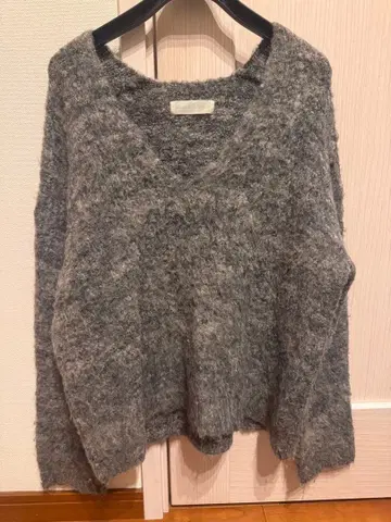 누벨라두파라디 니트 거의 미사용