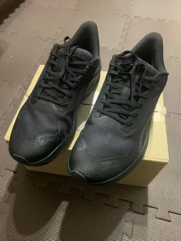 [ PUMA ] 이지인 쑥 IN 방수 3D 블랙 스니커즈