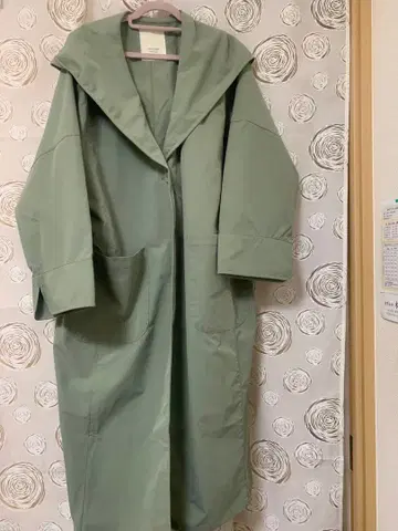 후드 부착 민트 그린 롱 코트