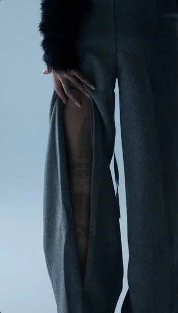 MELT THE LADY 백 슬릿 팬츠 S