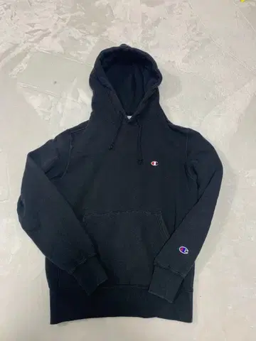 Champion 블랙 후드 부착 후드티