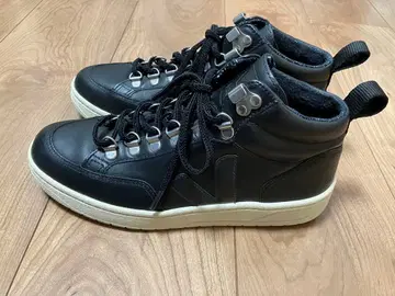 VEJA 베자 하이컷 스니커즈 블랙