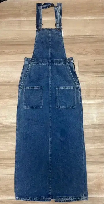 어반 리서치 썸씽 점프 스커트 홀터넥