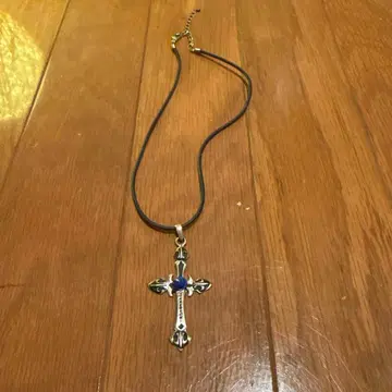 크로스형 펜던트 목걸이