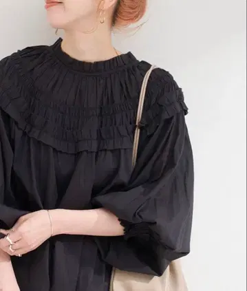 B.C STOCK 보일 2WAY 개더 블라우스 블랙