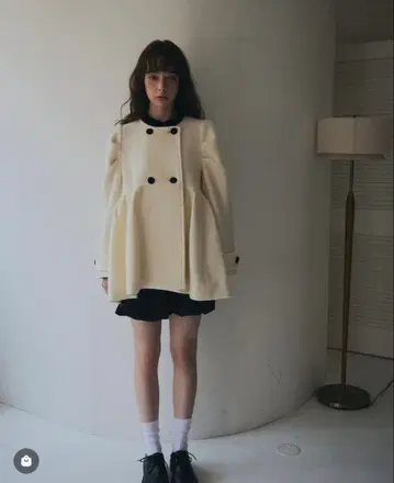 UNMINOU 더블 버튼 베어 코트 화이트