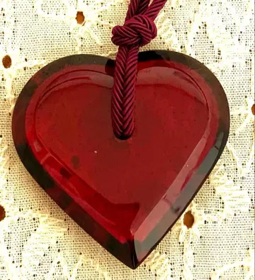 BACCARAT 크리스탈 하트 펜던트