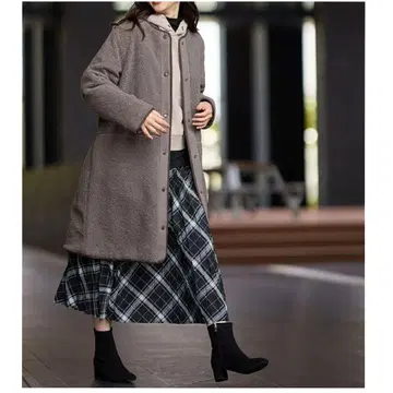 미사용 새상품 any FAM [머플러 포함] 퀼트 리버서블 코트