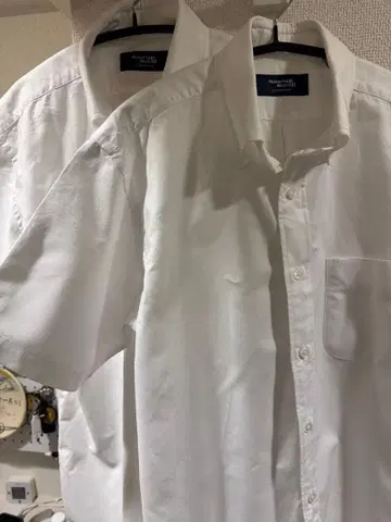 가마쿠라 셔츠 화이트 반팔 와이셔츠 포켓 부착